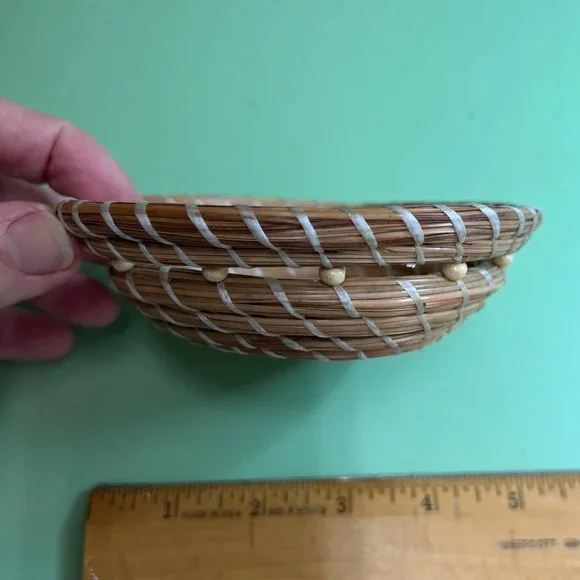 Pine Needle Round basket bowl - American Indian Made - Picture 2 of 5